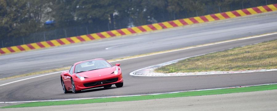  Ferrari 458 Italia 2009 года  (фото 83 из 162)